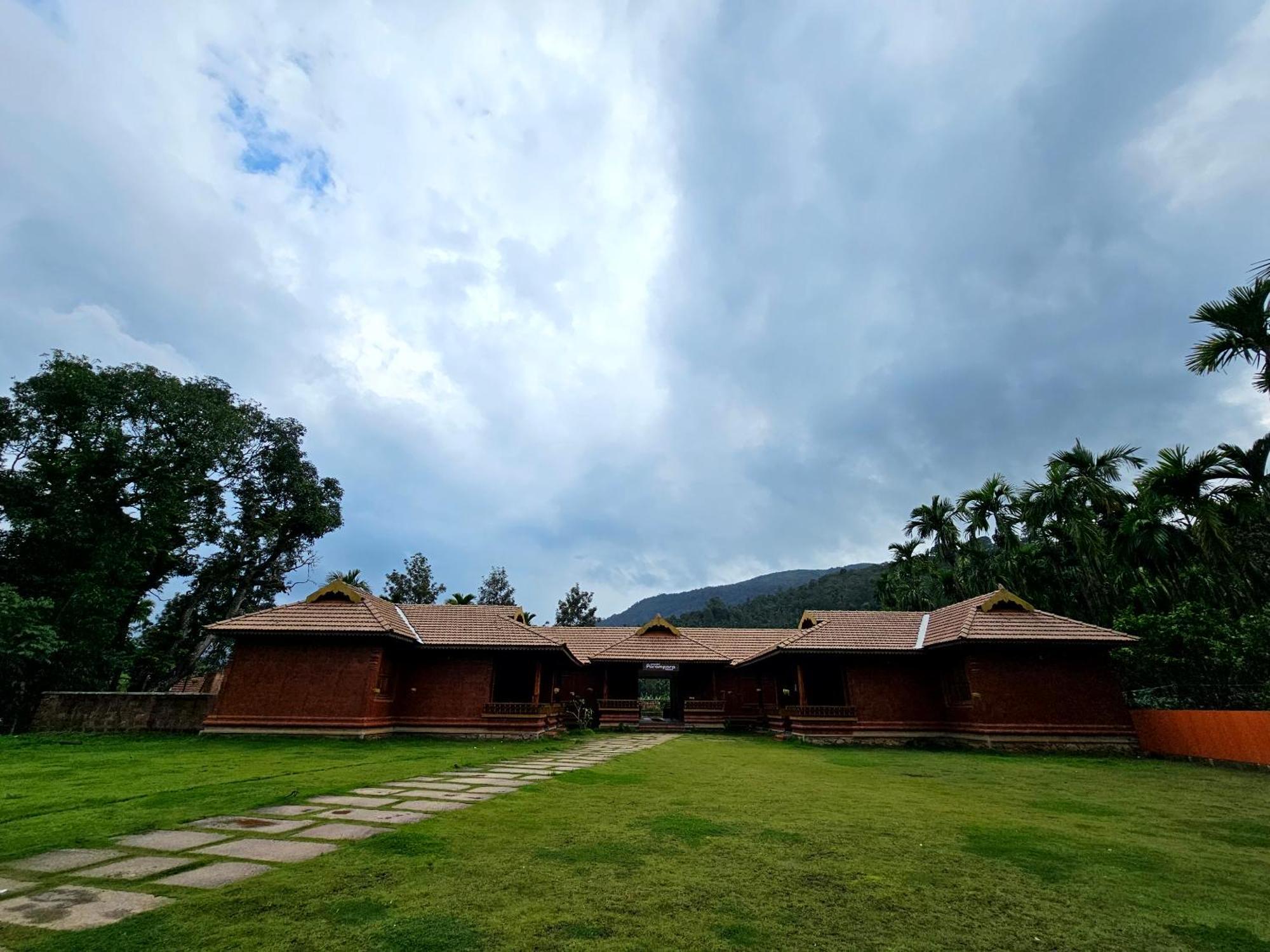 Parampara Resort Chikmagalur Kalasa Exterior foto
